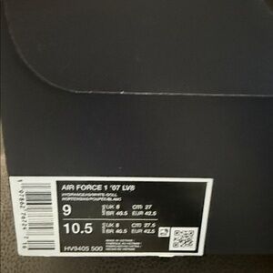 Nike Air Force 1 '07 LV8